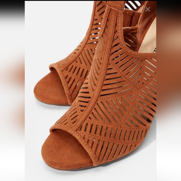 Just Fab Seduction Caged Heeled Sandal! SIZE 8.5. BRAND NEW AND NEVER WORN!✨️ - Picture 4 of 16